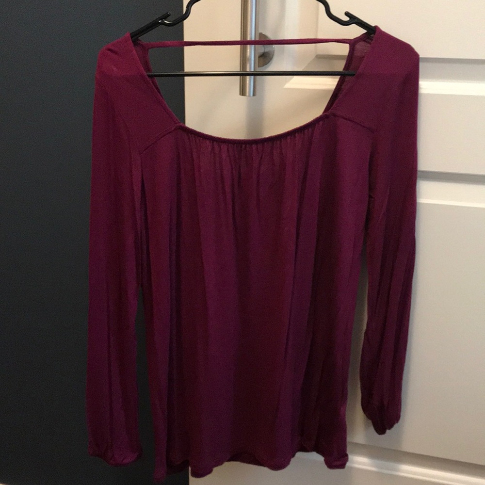 Old Navy flowy top. Burgundy